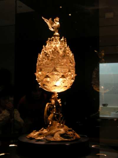 国立扶余博物館にある「百済金銅大香炉」